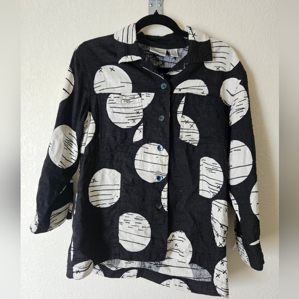 Chico's Black and White Textured Button-Up Blouse
